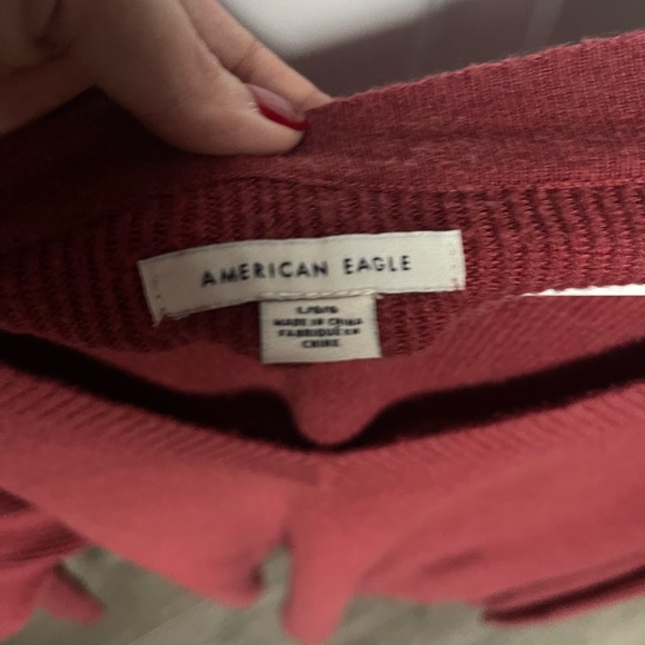 American Eagle Long Sleeve V-Neck Sweater - Picture 2 of 2